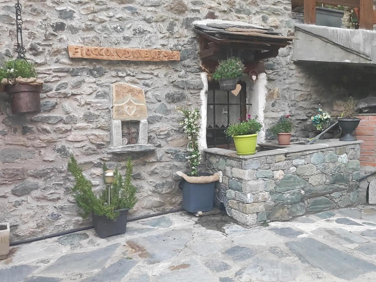 Fiocco Di Neve Apartamento Montjovet Exterior foto