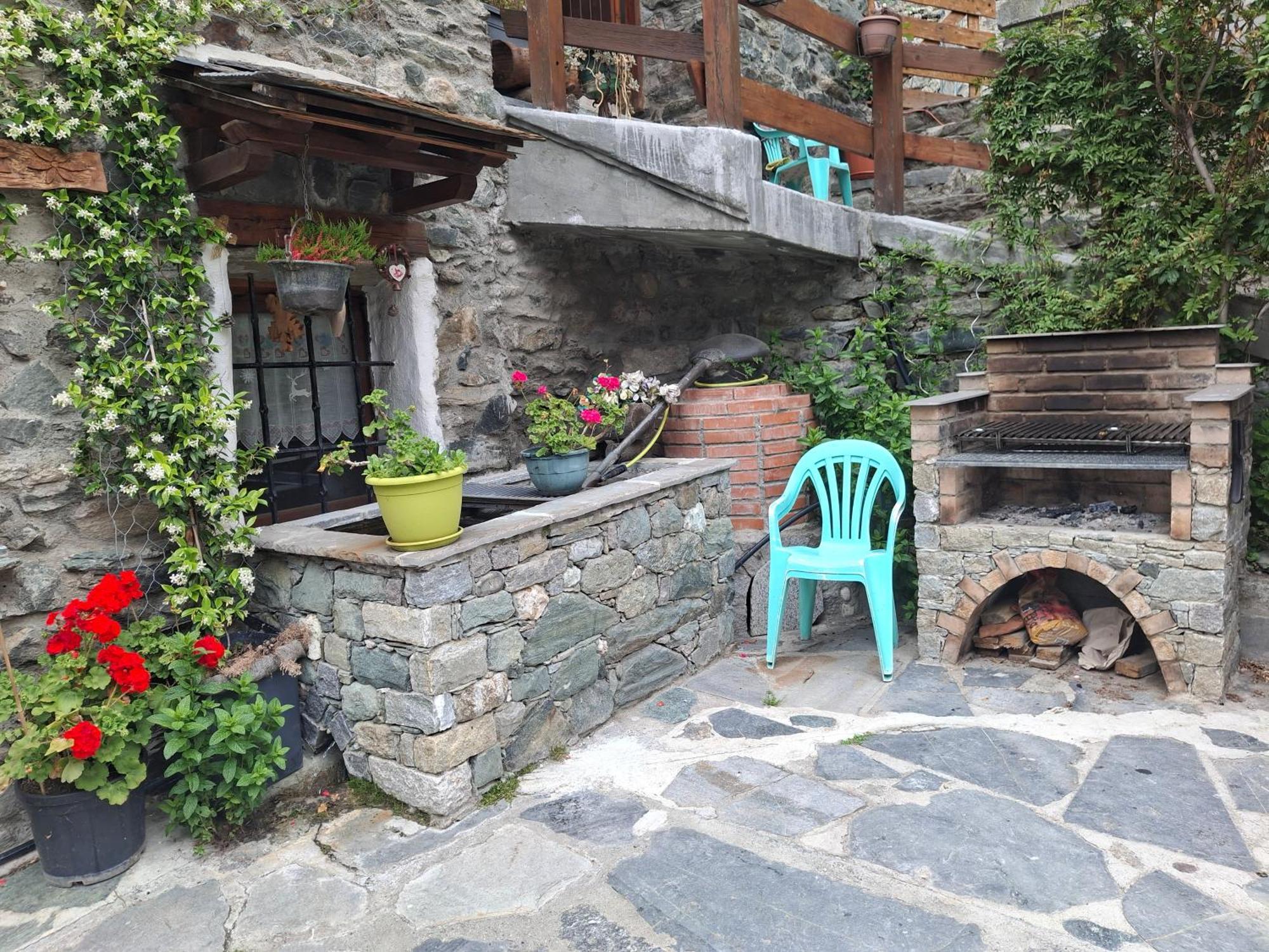 Fiocco Di Neve Apartamento Montjovet Exterior foto